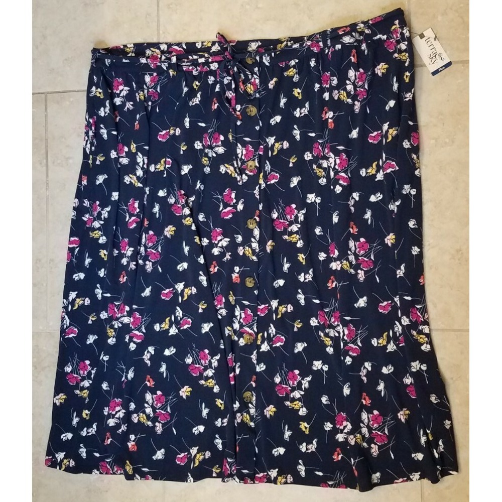Terra Sky Women Button Front Maxi Skirt Floral Print Blue Plus 4X (28W-30W)